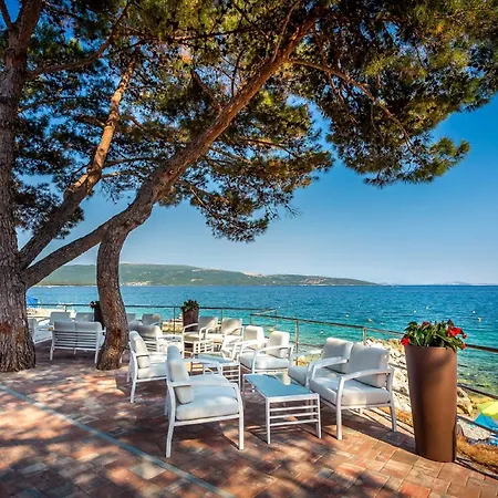 Valamar Jezevac 4* קרק