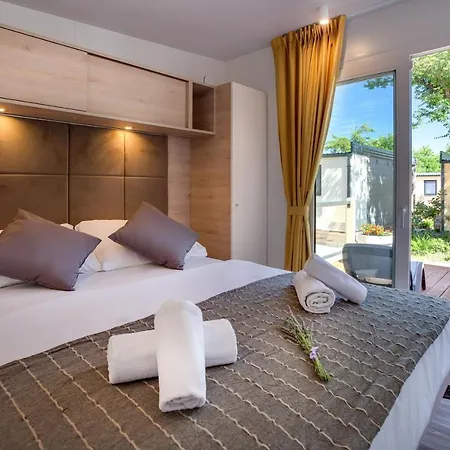 Valamar Jezevac קרק
