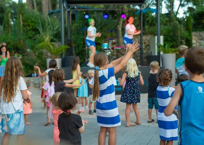 Valamar Jezevac Tatil parkı 4*