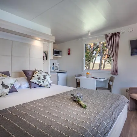 Valamar Jezevac Tatil parkı 4*